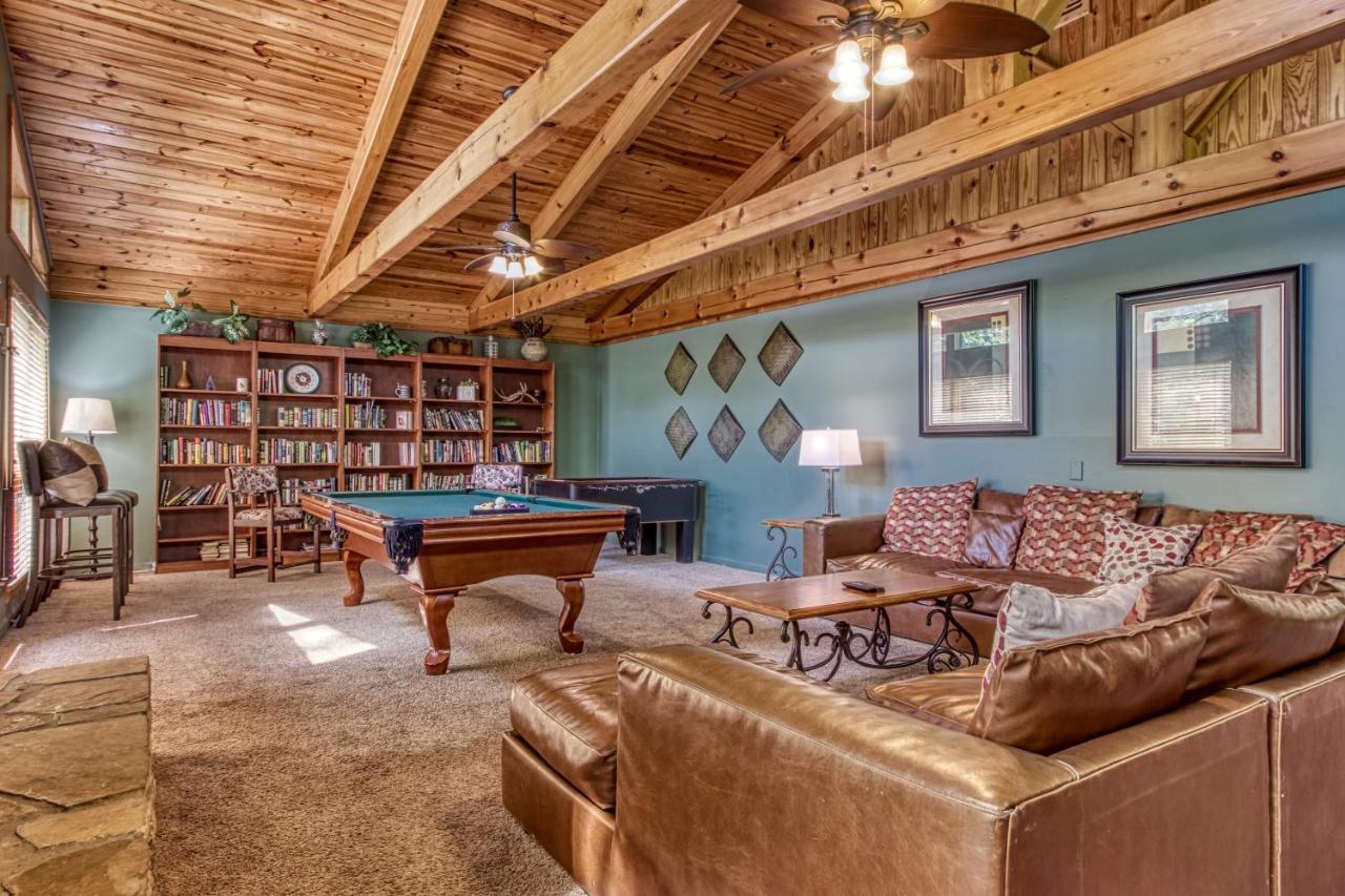 Mountain Lake Lodge, Hot Tub, Theater Room, 1089 Free Tickets Each Paid Day, Dollywood And More Sevierville Dış mekan fotoğraf