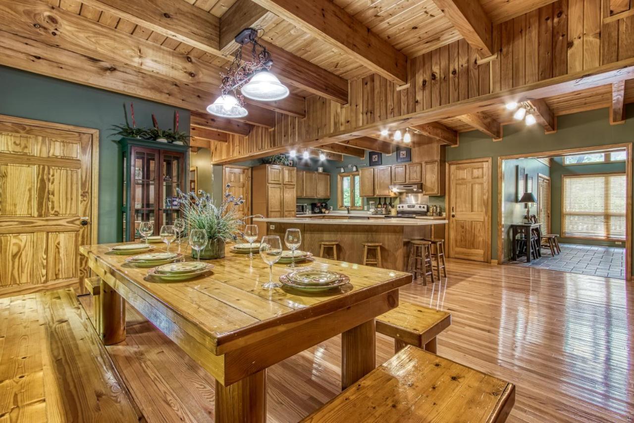 Mountain Lake Lodge, Hot Tub, Theater Room, 1089 Free Tickets Each Paid Day, Dollywood And More Sevierville Dış mekan fotoğraf