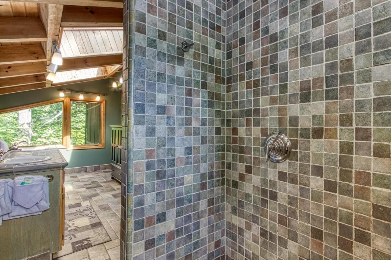 Mountain Lake Lodge, Hot Tub, Theater Room, 1089 Free Tickets Each Paid Day, Dollywood And More Sevierville Dış mekan fotoğraf