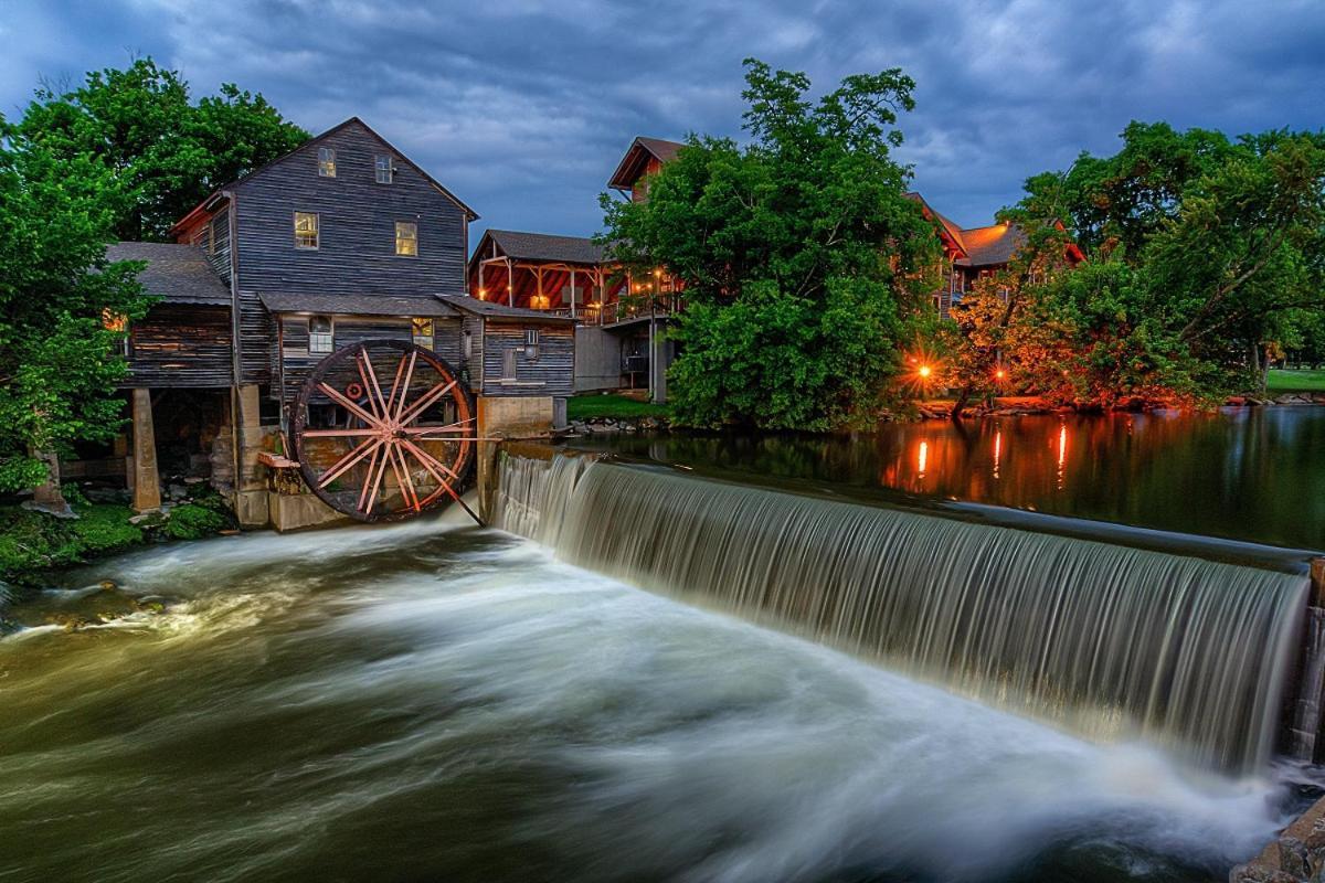 Mountain Lake Lodge, Hot Tub, Theater Room, 1089 Free Tickets Each Paid Day, Dollywood And More Sevierville Dış mekan fotoğraf