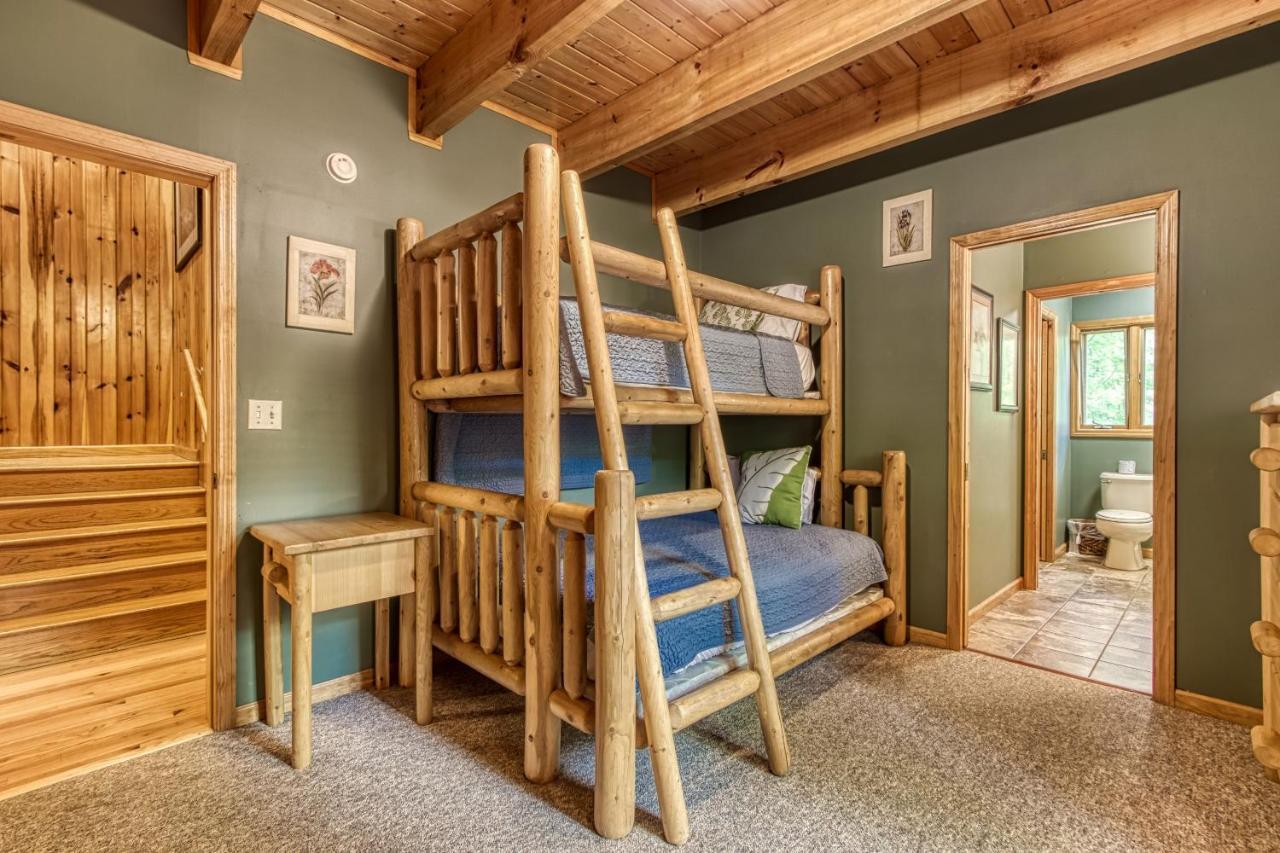 Mountain Lake Lodge, Hot Tub, Theater Room, 1089 Free Tickets Each Paid Day, Dollywood And More Sevierville Dış mekan fotoğraf